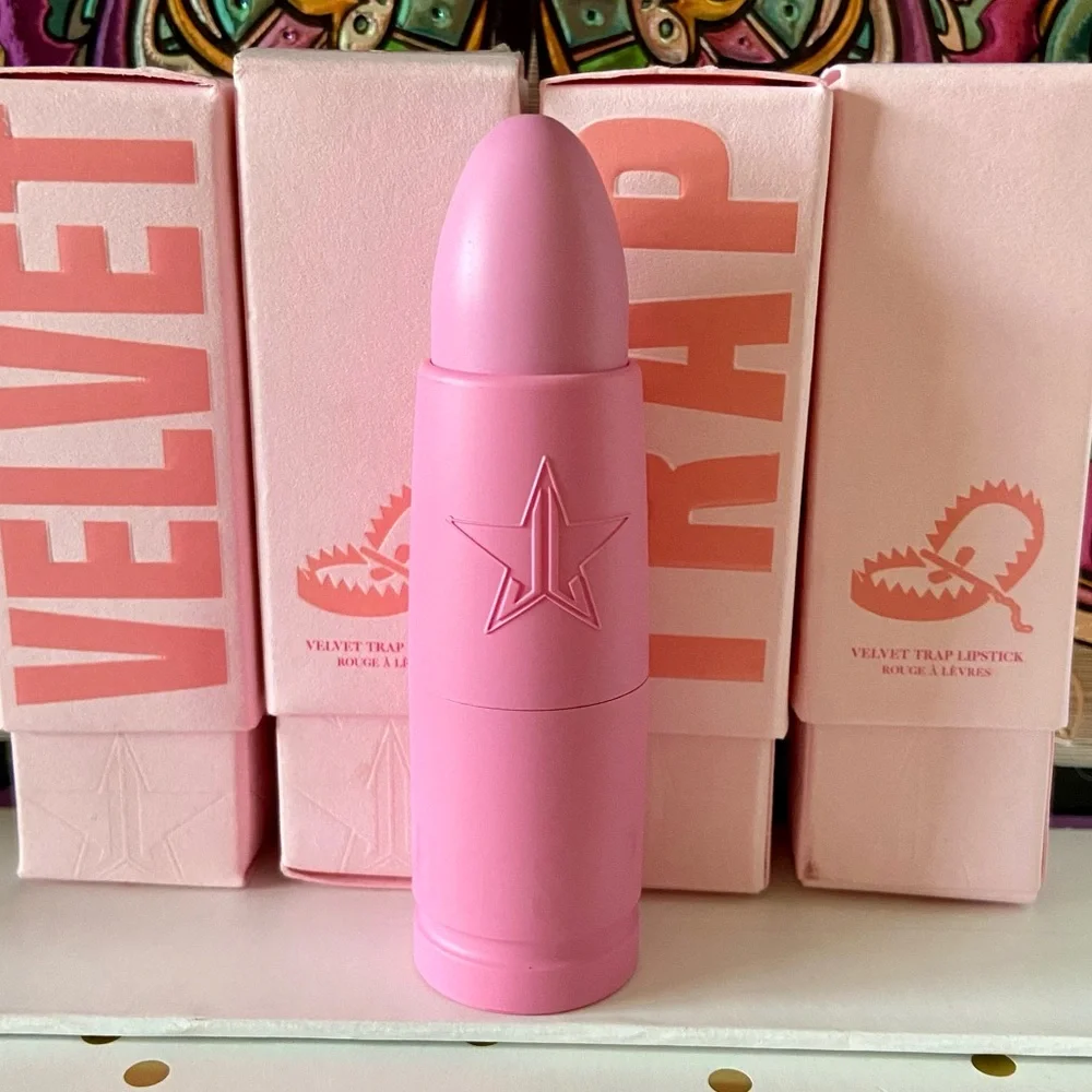 💎 Jeffree Star Velvet Trap Lipstick in Shade GARDENING HO*